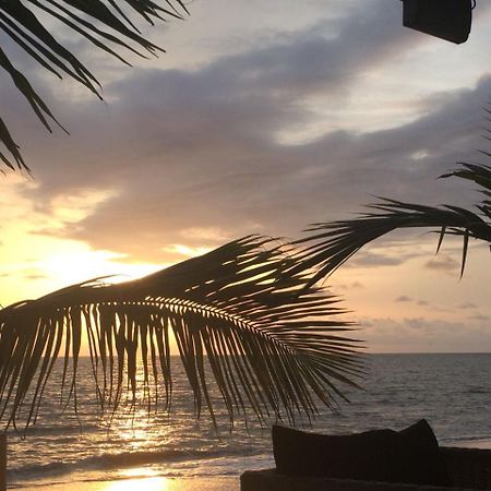 Residence Hoteliere Du Phare Libreville Esterno foto