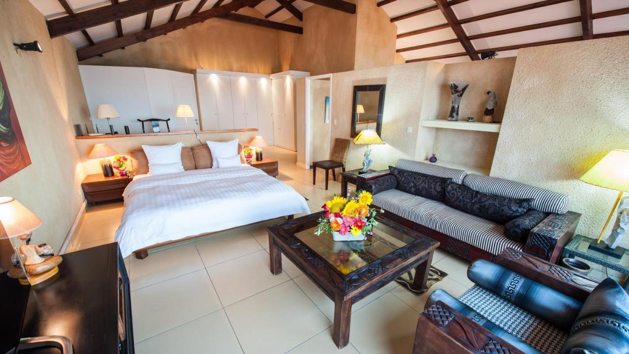Residence Hoteliere Du Phare Libreville Esterno foto