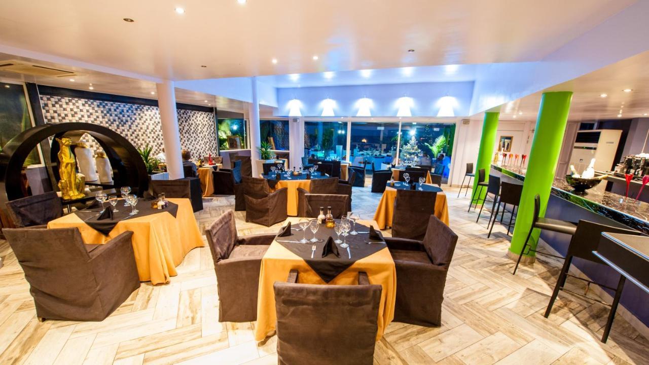 Residence Hoteliere Du Phare Libreville Esterno foto