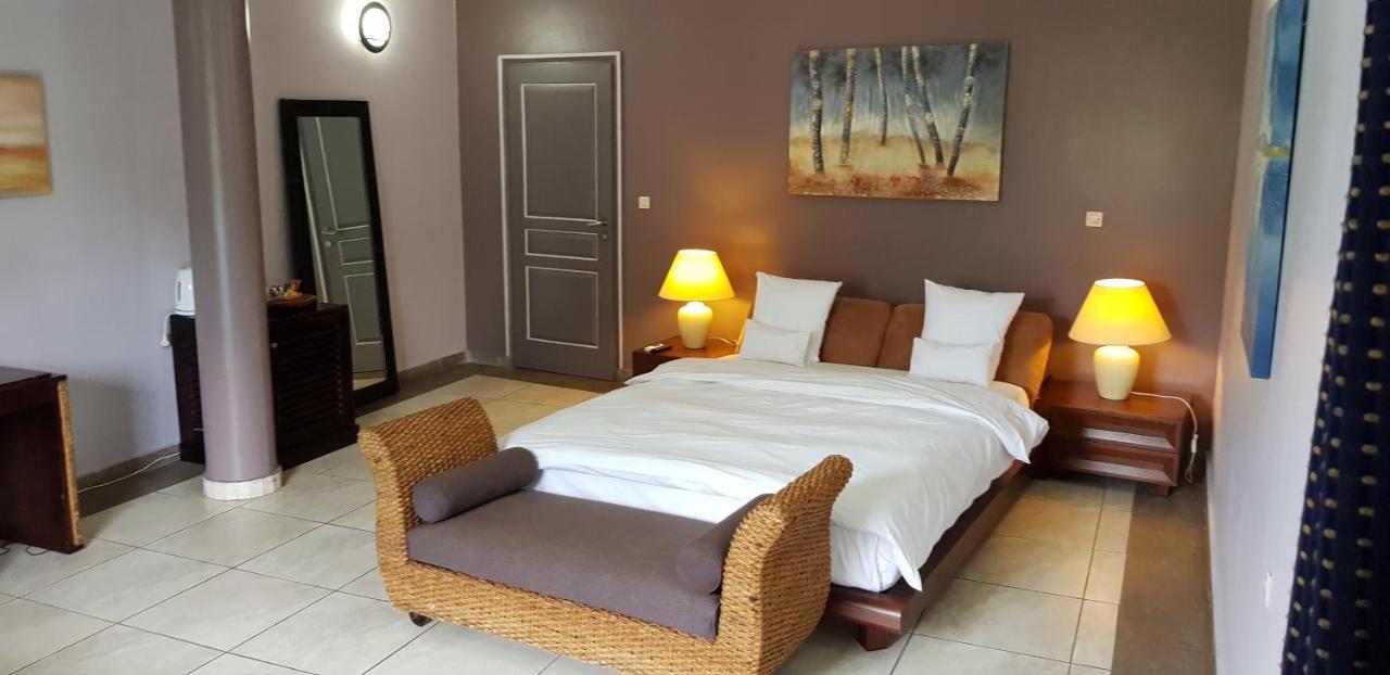 Residence Hoteliere Du Phare Libreville Esterno foto